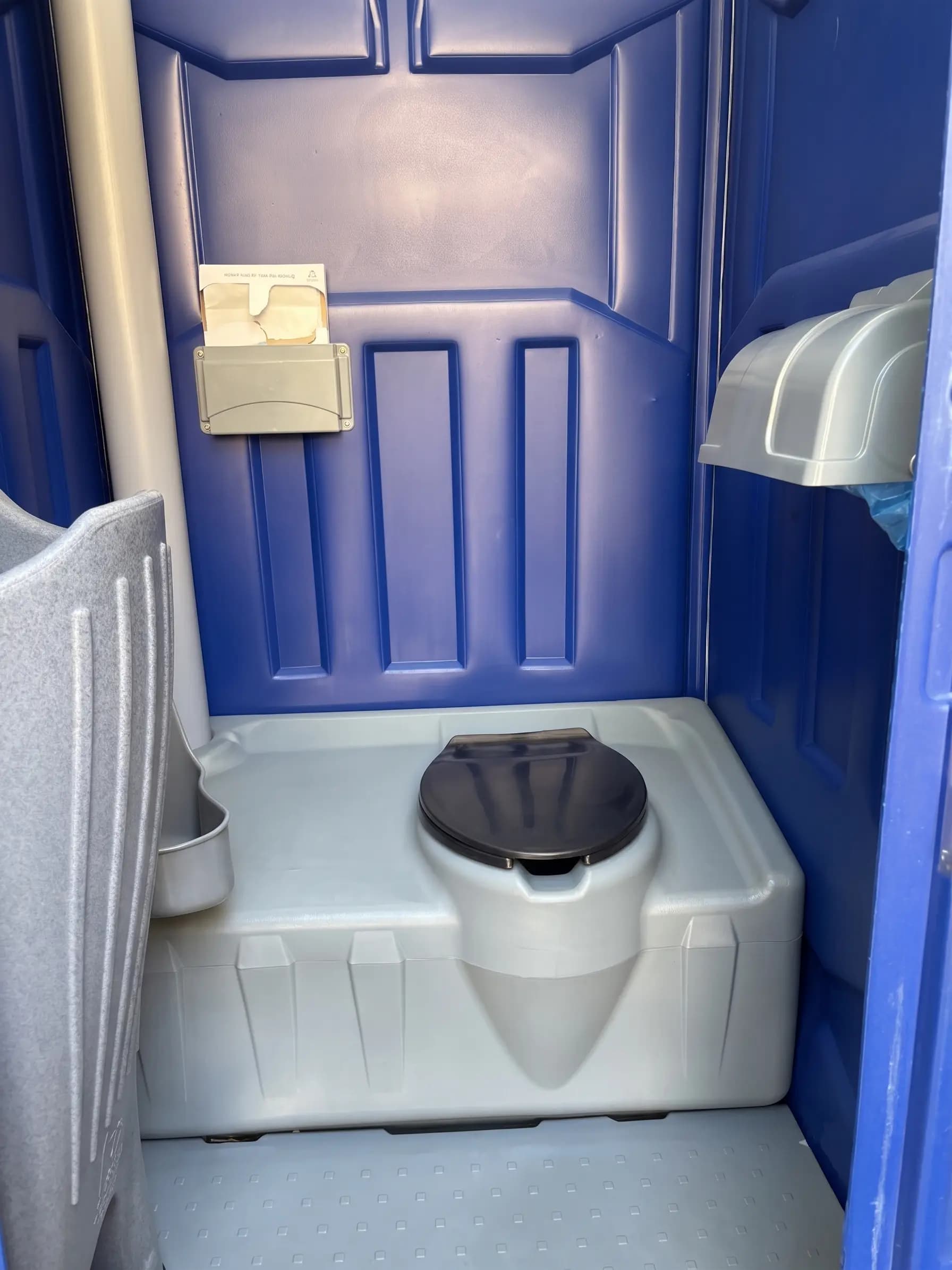 Pichanga portable restroom rental unit