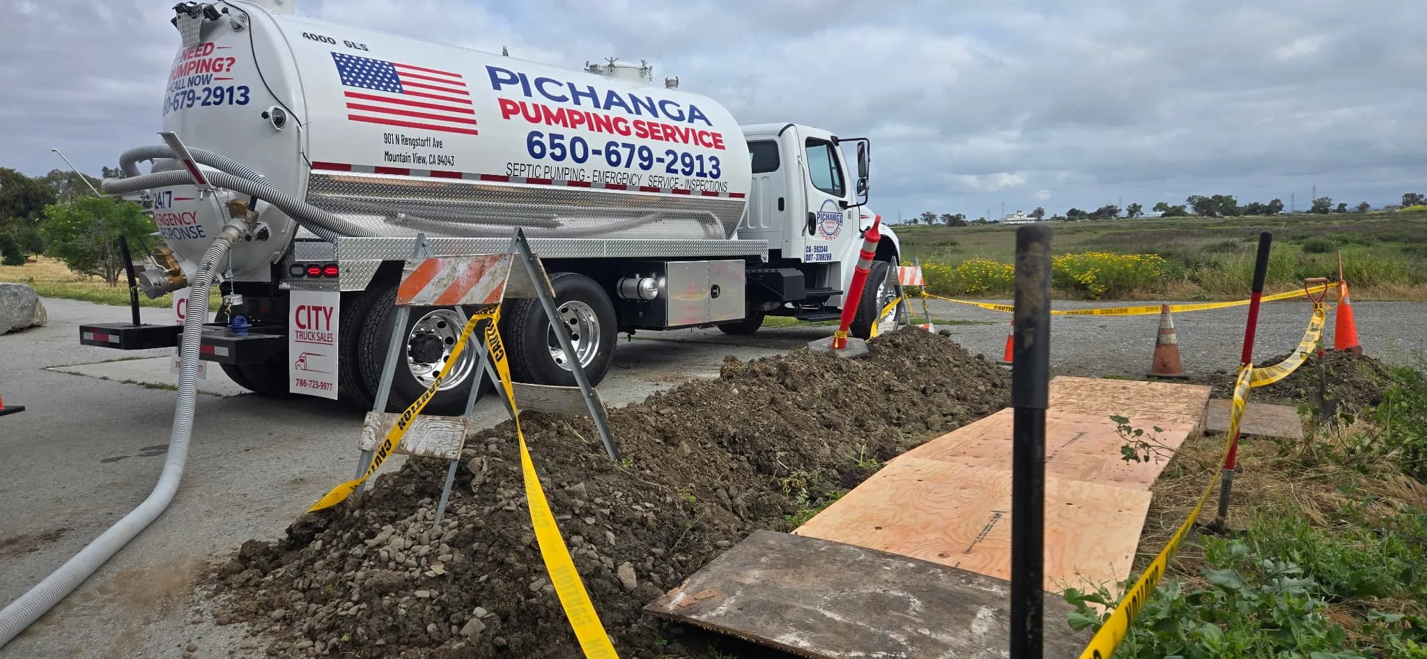 Pichanga Pumping Service field truck at work